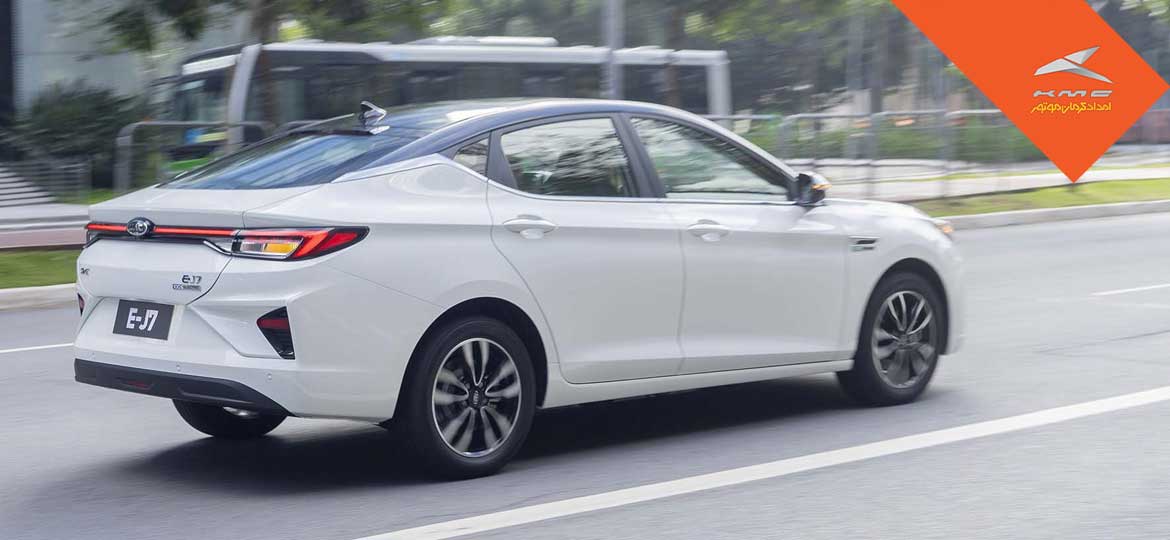 تعمیرگاه خودرو برقی KMC